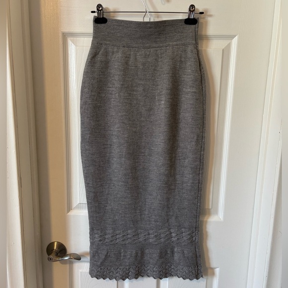 Dr. Haider Petkov Dresses & Skirts - Dr. Haider Petkov Made in Vienna Fine Merino Wool Grey Pencil Midi Skirt